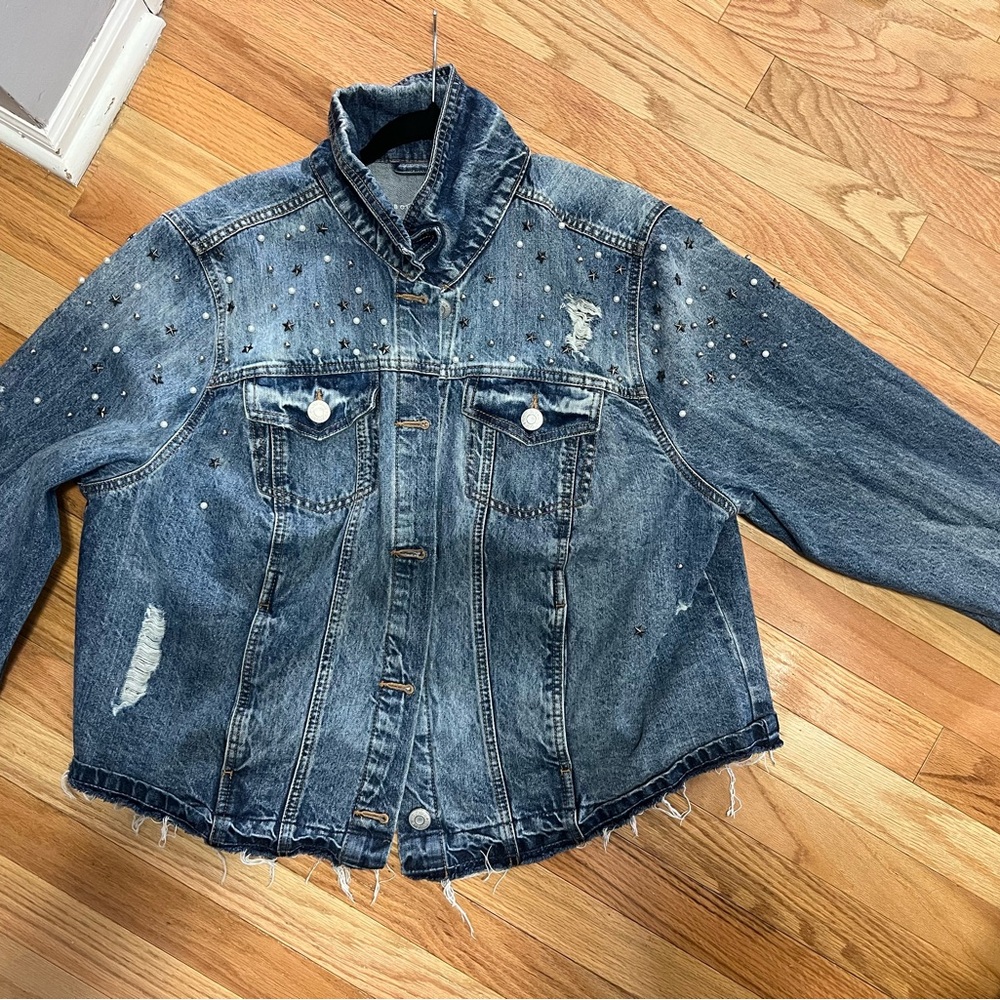 Gunmetal Star and Pearl Studded Denim Jacket 2x Boutique - Picture 2 of 16